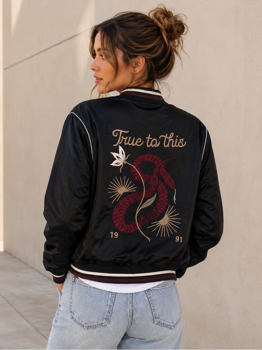 Volcom Black True To This Snake Embroidered Satin Bomber Jacket NWOT Small